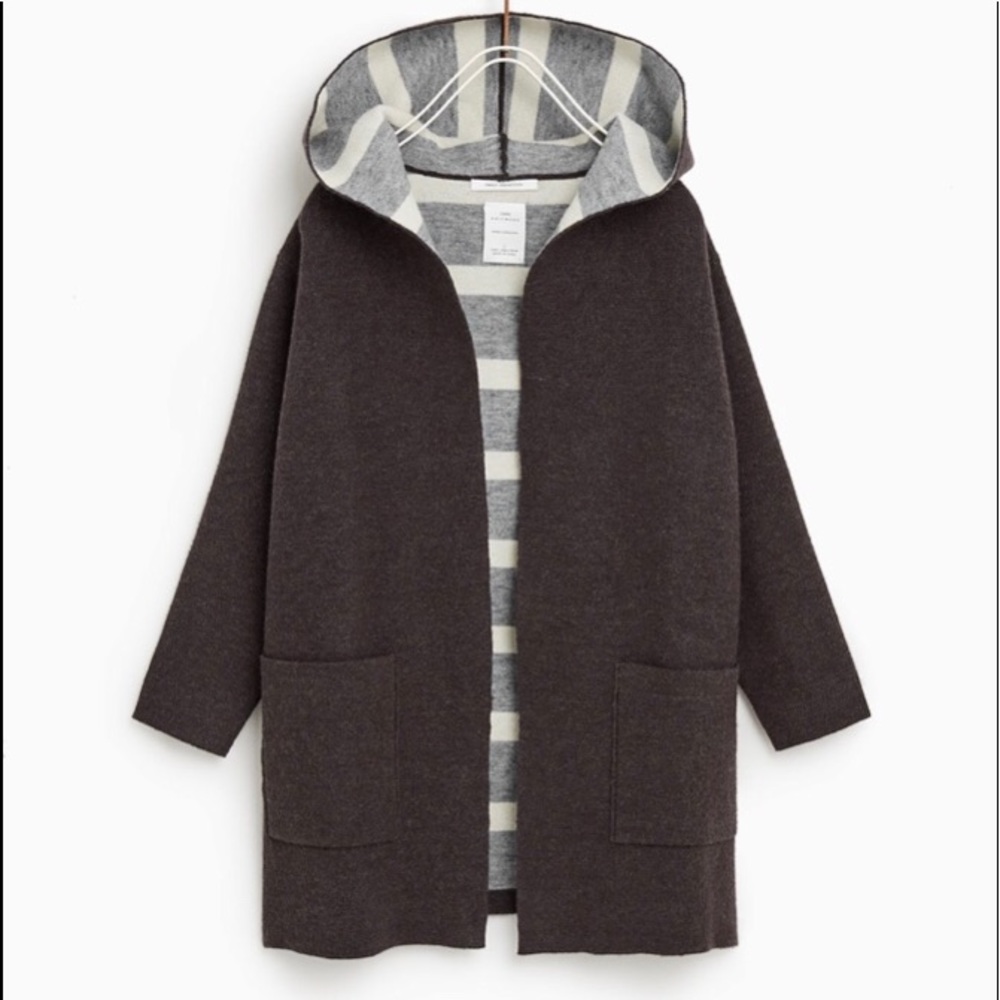 ⬇️ Zara Knitwear open coat hood & long sleeves B2